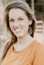 Load image into Gallery viewer, Brown Basket Weave Textured Earrings