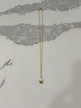 Load image into Gallery viewer, Mother of Pearl Pendant Necklace