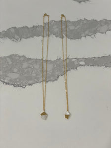 Mother of Pearl Pendant Necklace
