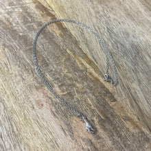 Load image into Gallery viewer, Giraffe Necklace