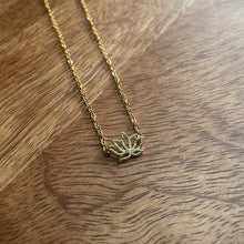Load image into Gallery viewer, Lotus Pendant Necklace