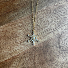 Load image into Gallery viewer, Pearl Snowflake Necklace